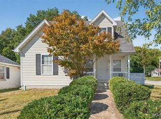 2031 N 5th St, Saint Charles, MO 63301