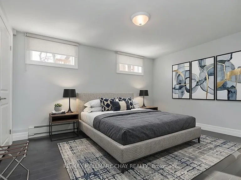 33 A Grove St E #LOWER — Photo 9