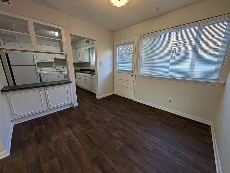 2356 Champion Ct — Photo 2