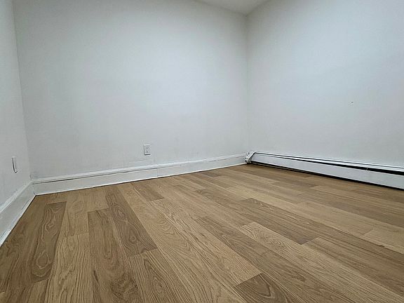 4th image of 355 Kosciuszko St #2
