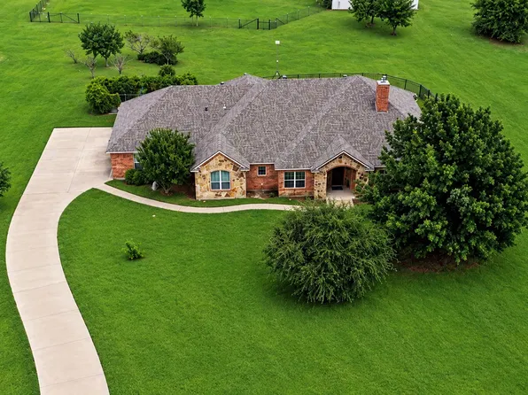 130 Aledo Grove Ct, Benbrook, TX 76126