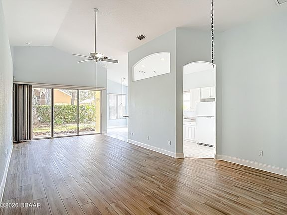 3rd image of 3225 Lienster Cir