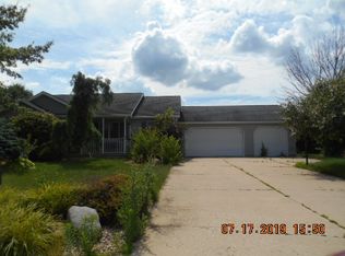 26 Bailey Creek Dr, Tonica, IL 61370