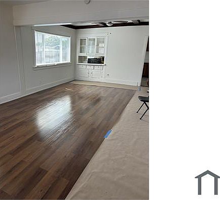 2nd image of 336 E 118th Pl