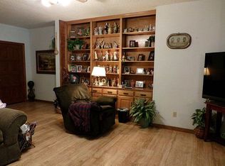 350 Quail Meadow Rd, Seadrift, TX 77983