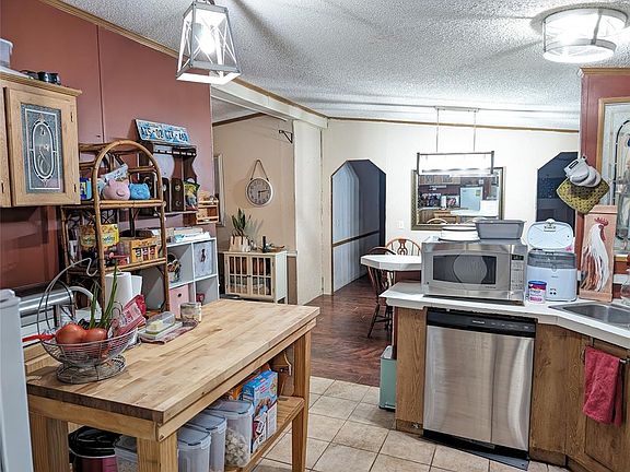 5th image of 19202 SE 140th St