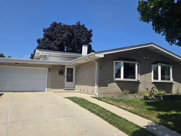 7928 Arcadia St, Morton Grove, IL 60053