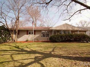 1923 W Riviera Dr, Peoria, IL 61614