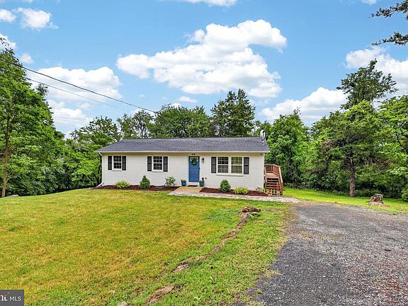 3rd image of 638 Apple Orchard Dr