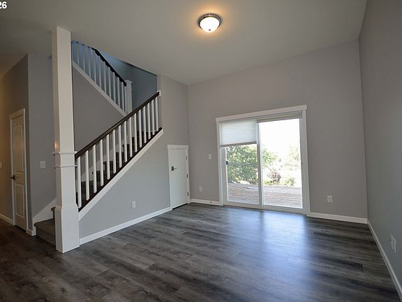 3rd image of 1413 E 16th St