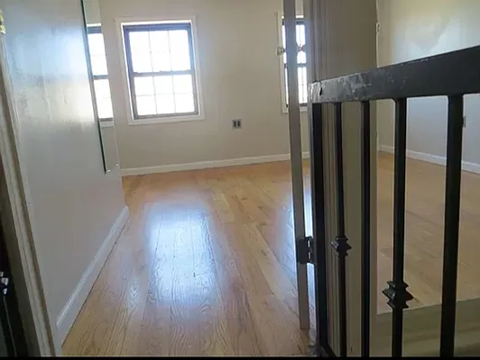 Rented by EXR | media 20