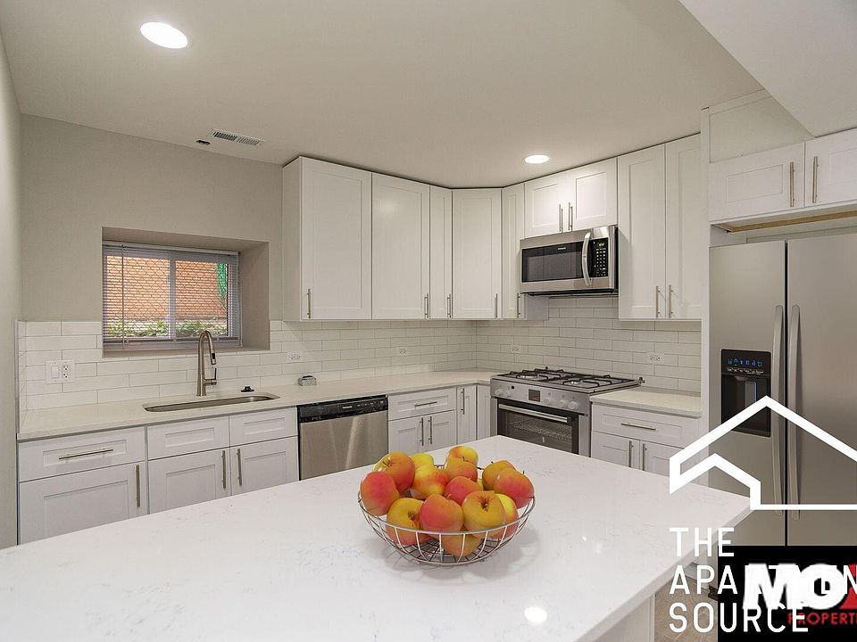 1st image of 818 N Oakley Blvd #1G