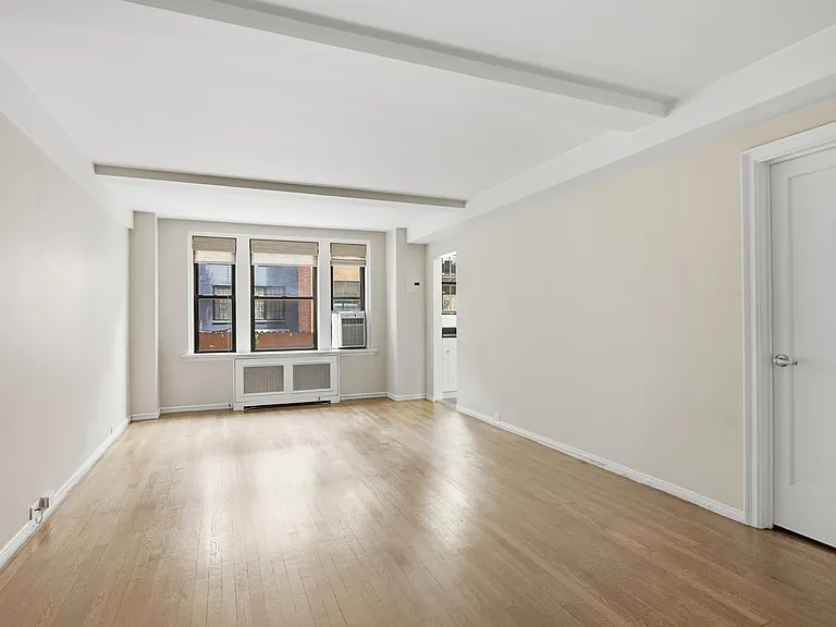 225 E 73rd St #1F — Photo 2