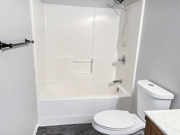 812 Victoria Ln — Photo 29
