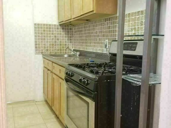 5th image of 92 Woodruff Ave APT 2