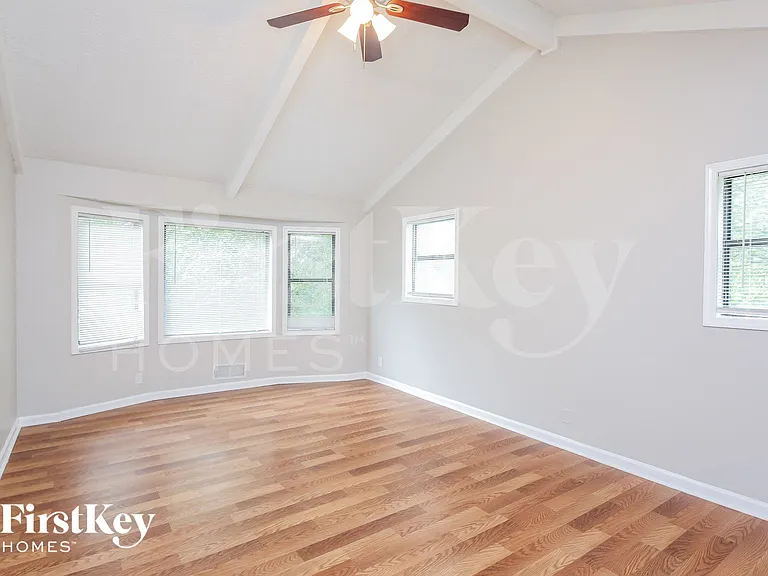 2639 Windmere Dr — Photo 10