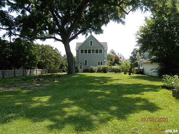 2nd image of 948 N Academy St