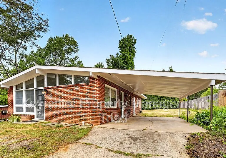 4202 Halifax Rd — Photo 1