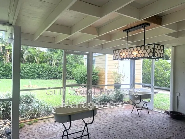2253 Valencia Dr — Photo 28