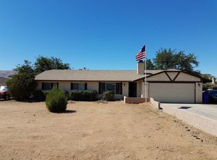 21055 Wren Rd, Apple Valley, CA 92308
