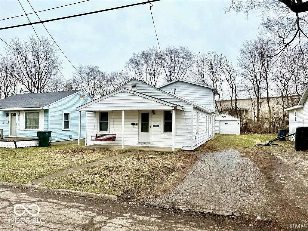 2202 S Penn St photo 1