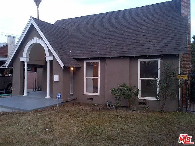 1st image of 971 N Arrowhead Ave