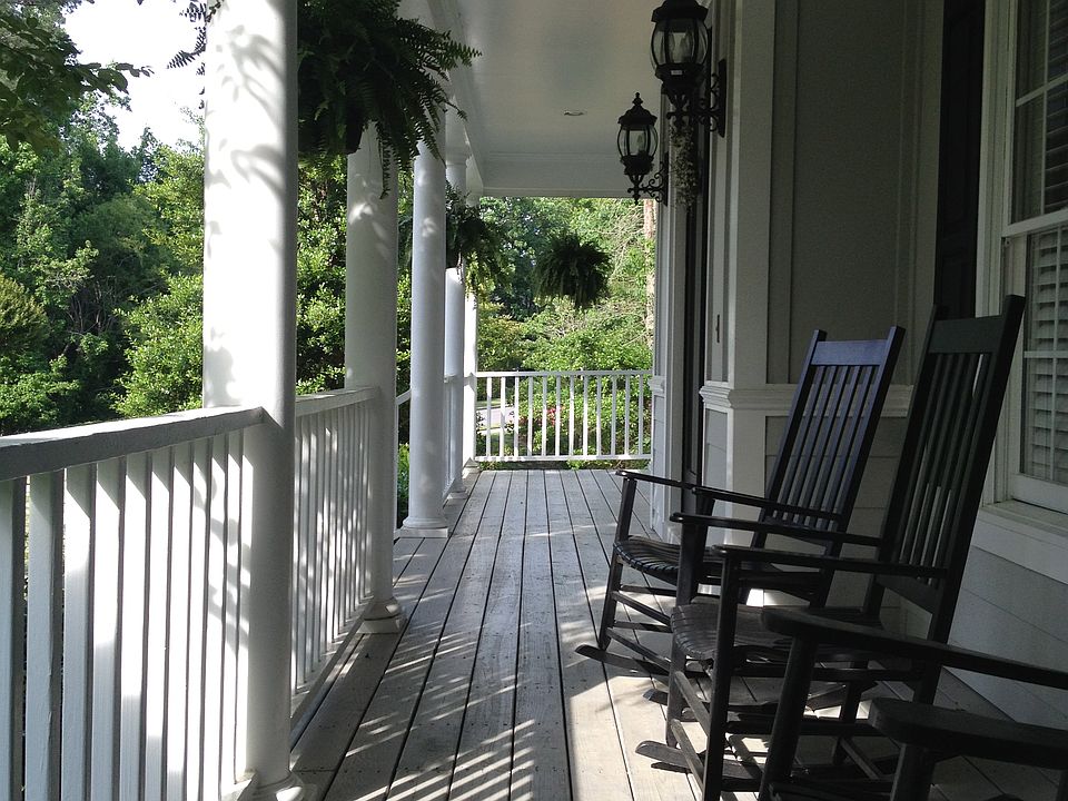 2nd image of 208 Clearport Dr