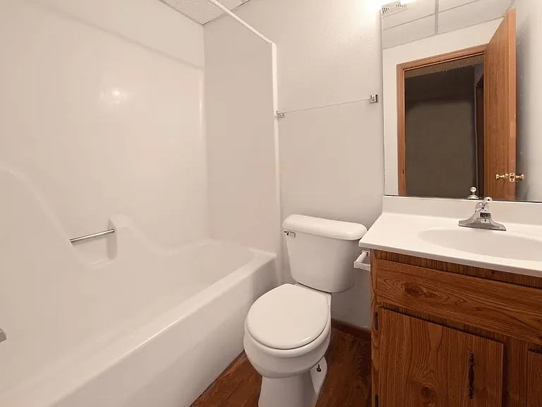1010 Wabash Ave — Photo 16