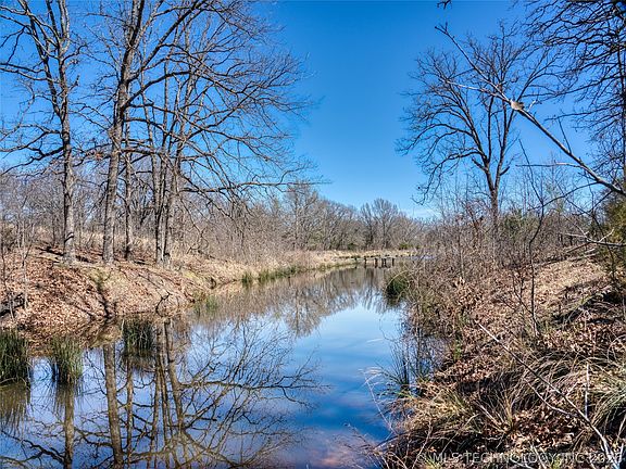 4th image of W Voca Rd