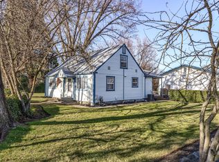 118 S Stage Rd, Medford, OR 97501