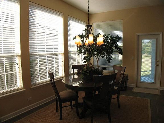 4th image of 9772 Cypress Pine St