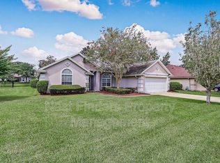 1077 Durbin Parke Dr, Saint Johns, FL 32259