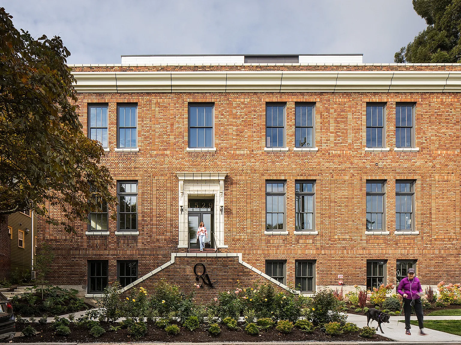 Queen Anne Exchange — Photo 2