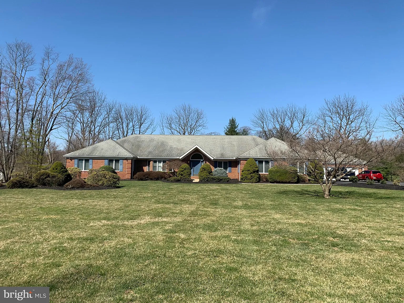 335 Old Bailey Ln photo 1