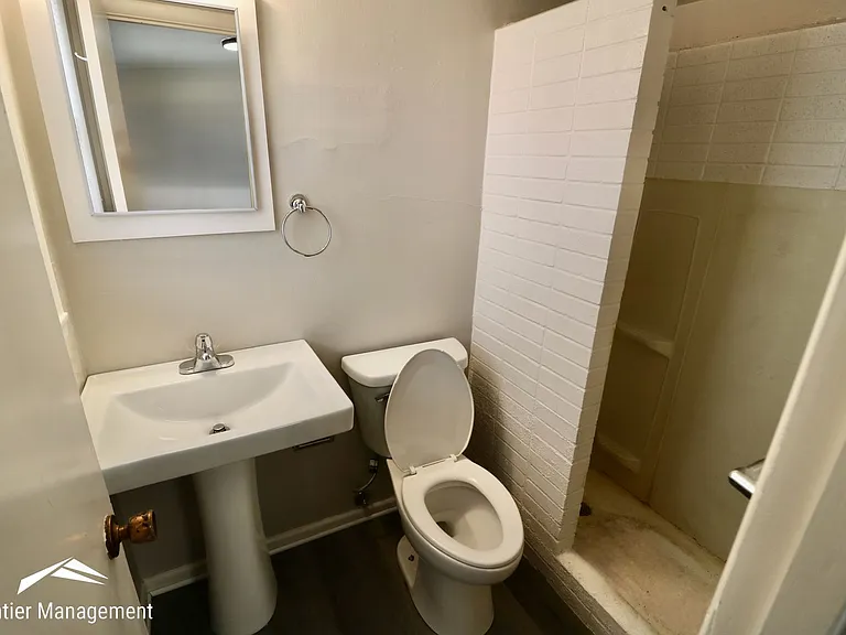 2324 Kraig Rd — Photo 6