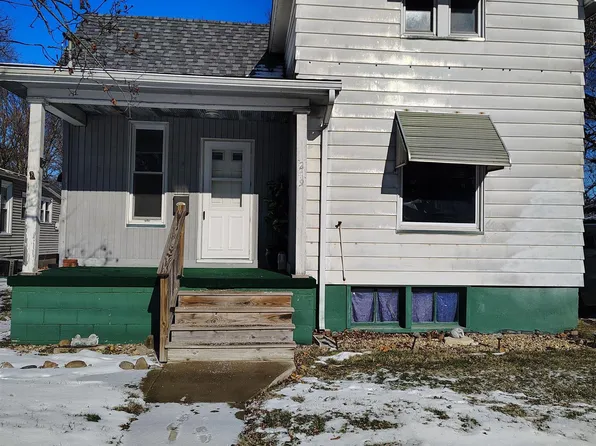 249 E Ash St, Canton, IL 61520