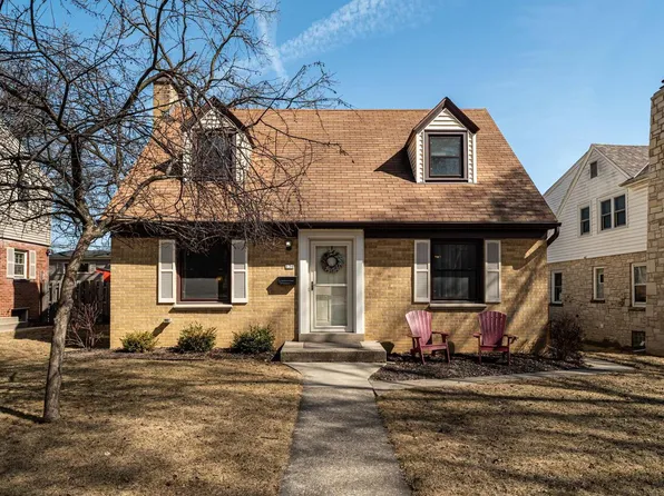 136 North 85th STREET, Wauwatosa, WI 53226