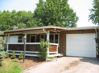 304 View Point Ln, Lake Saint Louis, MO 63367