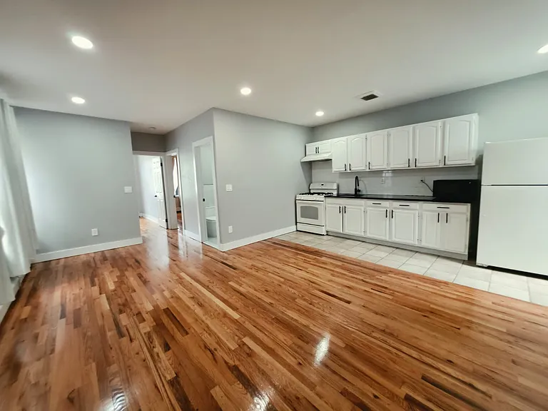 205 Union St #13B — Photo 1