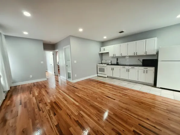 205 Union St #13B, Jersey City, NJ 07304