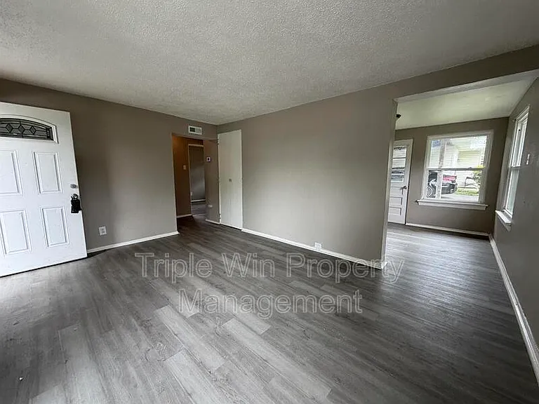 10 Saint Celeste Dr — Photo 8