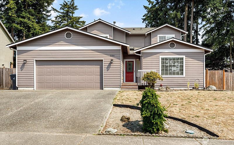 3rd image of 594 SW Regency Drive