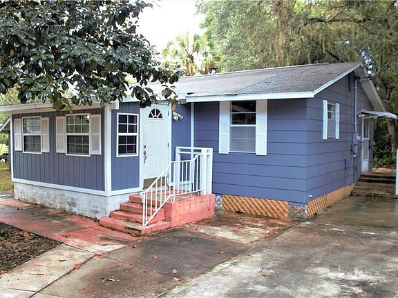 3rd image of 17065 NE 37th St