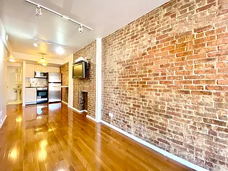 Rented by Best Apartments North Inc