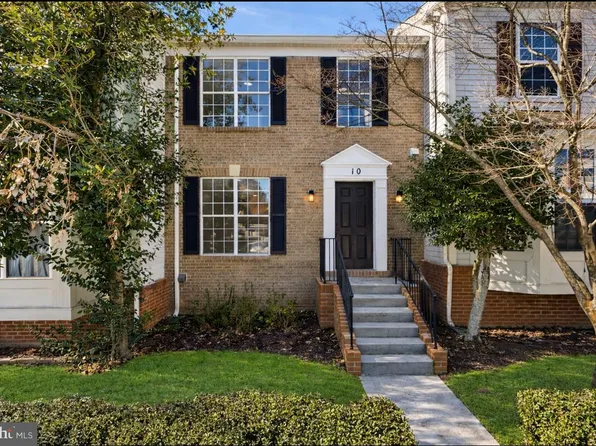10 Cottage Field Ct, Germantown, MD 20874
