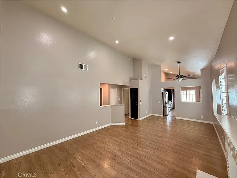 16206 Valleyvale Dr — Photo 2