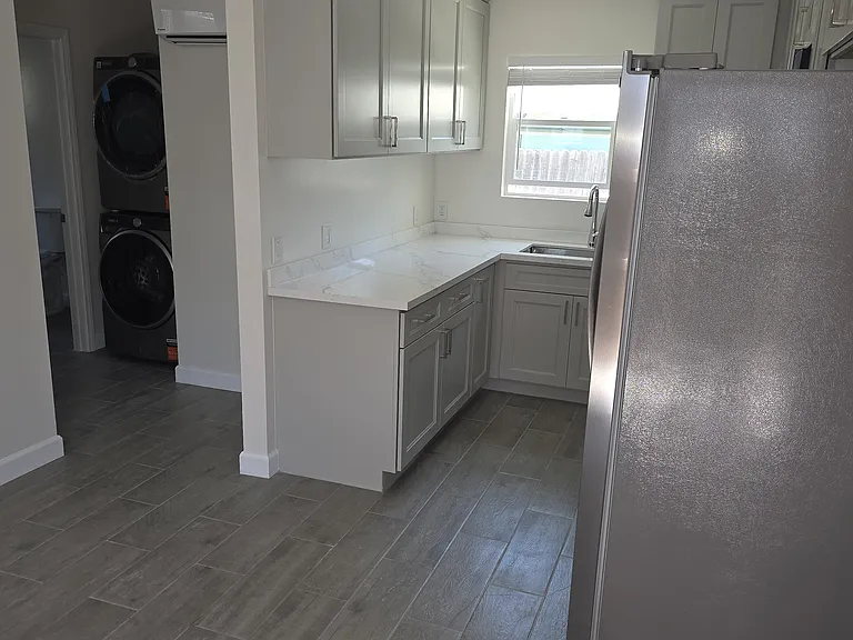 217 E Morningside St #A — Photo 20