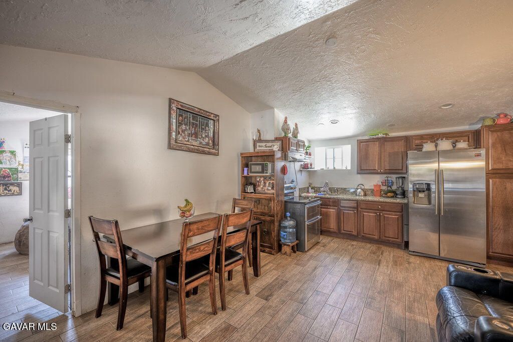 9555 Hierba Rd, Agua Dulce, CA - View 6