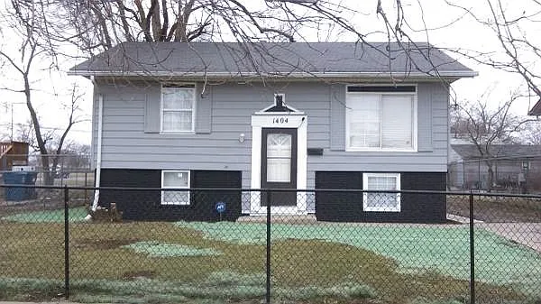 1404 Congress Ln photo 1