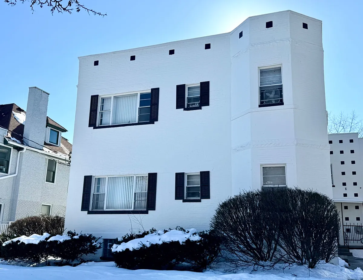 Property Photo - 2615 Erie Ave #8